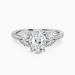 Ringlamour 4 Prong Oval Cut Moissanite Engagement Ring