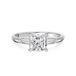 Ringlamour Princess Cut Moissanite Three Stone Engagement Ring