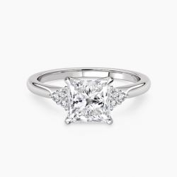 Ringlamour 4 Prong Princess Cut Moissanite Engagement Ring